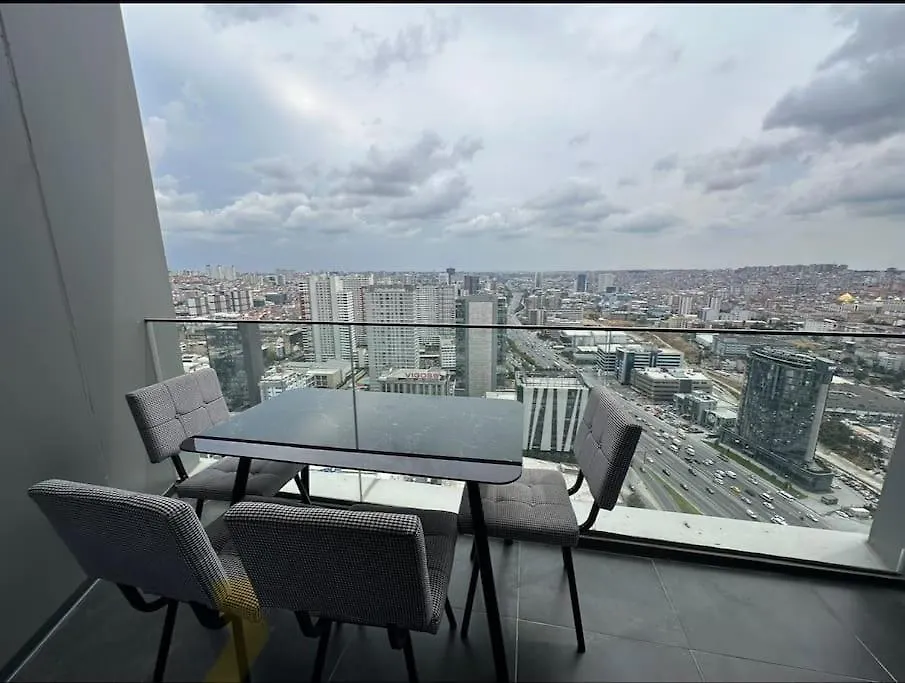 33 Floor Cozy Central With Balcony Gym Pool 伊斯坦布尔