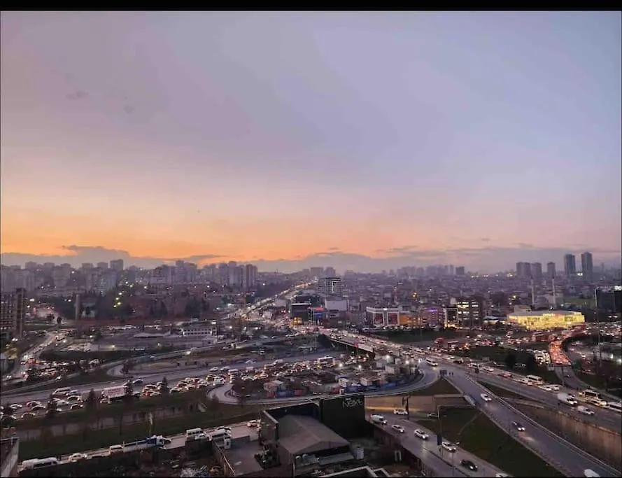 公寓 33 Floor Cozy Central With Balcony Gym Pool 伊斯坦布尔